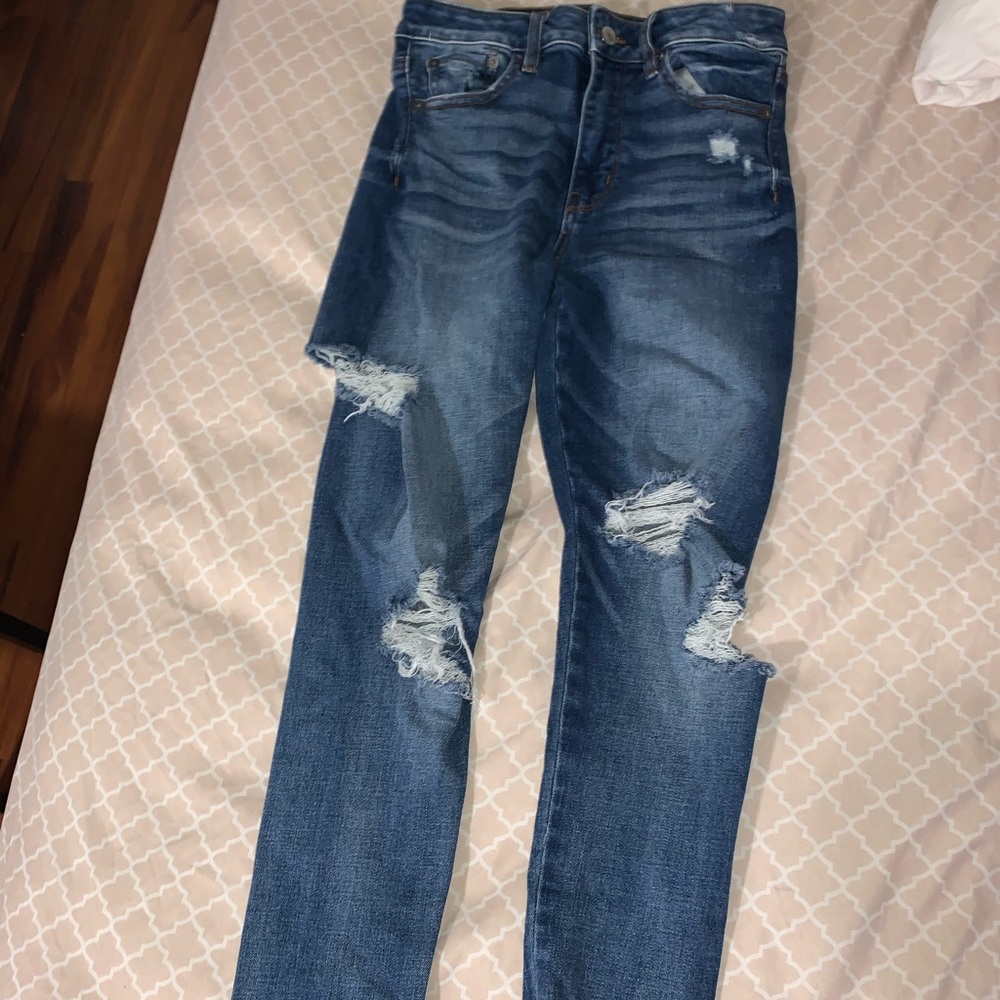 American eagle ripped jeans